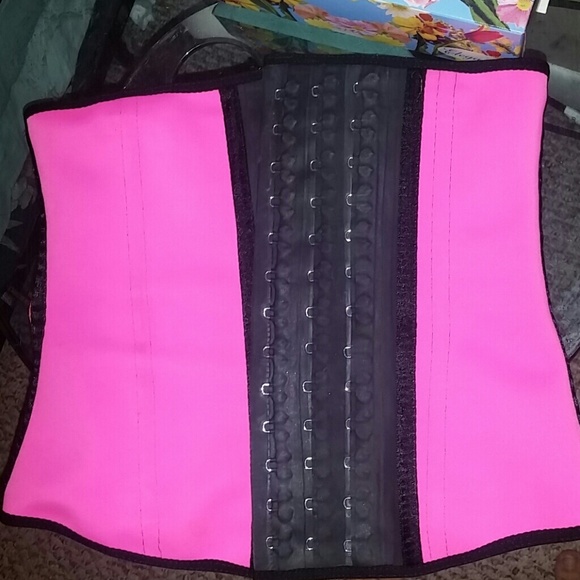 Ann chery waist trainer / clincher size 34