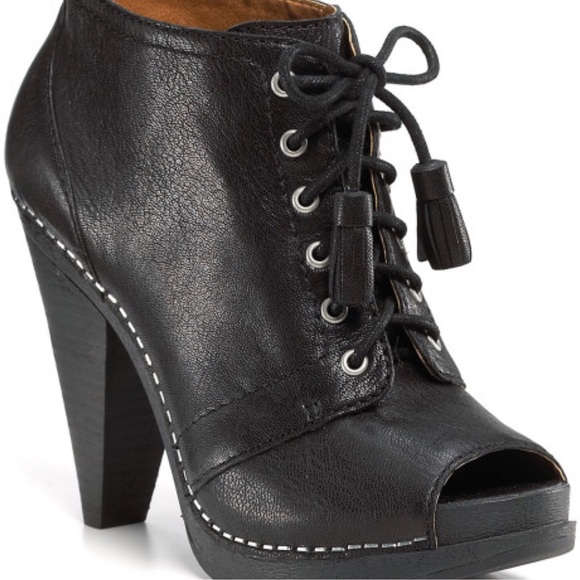 RARE NWOT Lucky brand "francisca" peep toe booties
