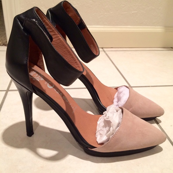 🎉HOST PICK🎉 Jeffrey Campbell Solitaire Pumps - Picture 4 of 4