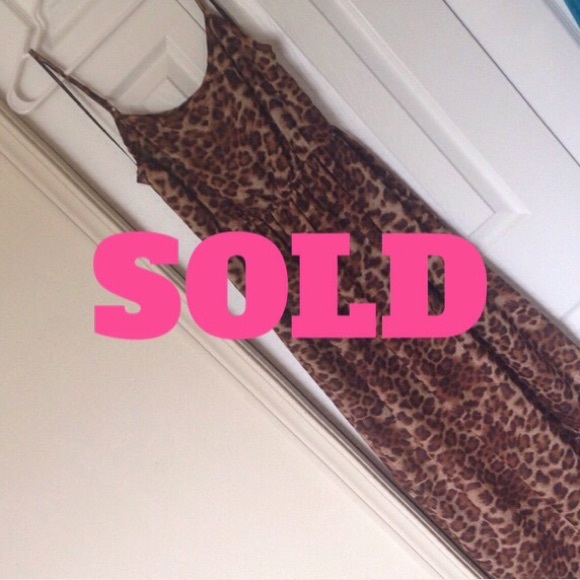 Mint condition Forever 21 leopard maxi dress.