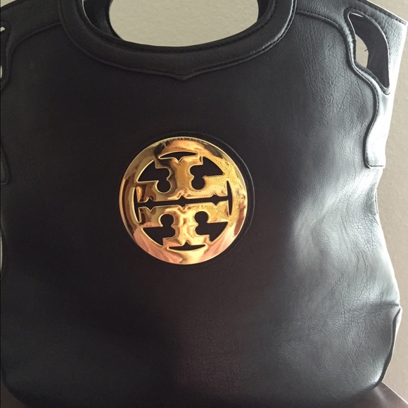 Black and gold purse very  good condition