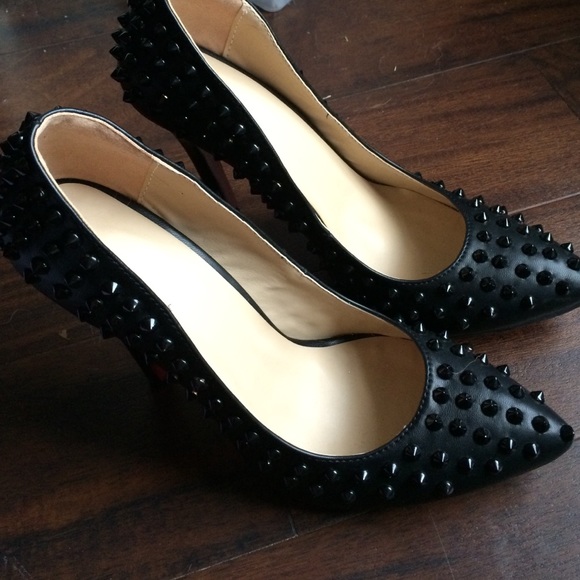 🌟New Black Spikey Pumps