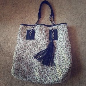 Large tote bag-soft lavender w/leather fringe