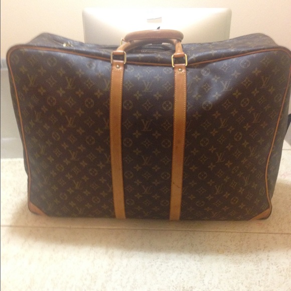 Louis Vuitton Monogram Sirius 70 cheaper 🅿️🅿️
