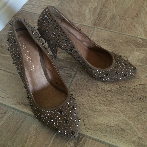 Aldo 'Perusia' Studded Heels - Picture 1 of 4