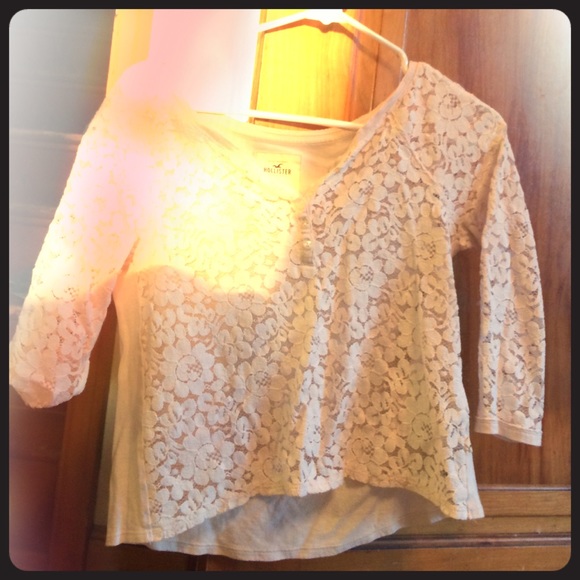 Lace 3/4 sleeve hollister top!