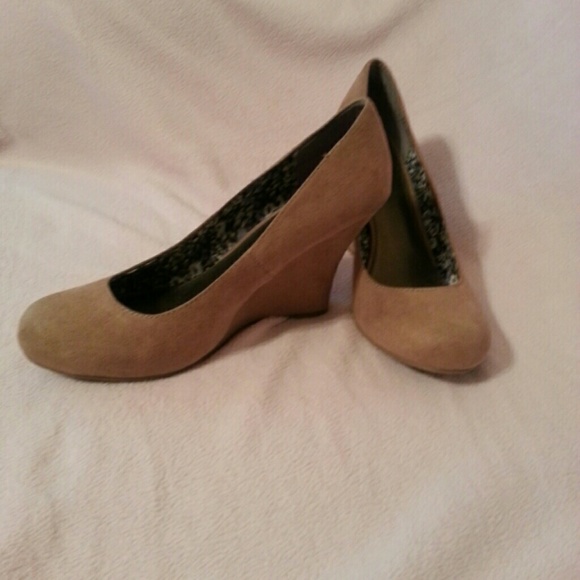 Tan Suede Wedges