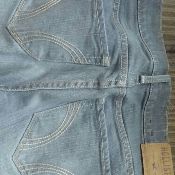 Hollister skinny jeans NEVER worn - Picture 2 of 2