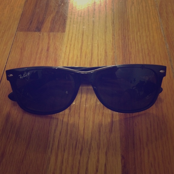 Authentic polarized Ray ban sunglasses