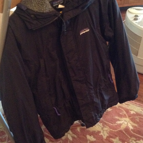 Patagonia jacket with grey shearling lining