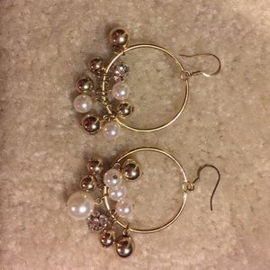 Gold guess earrings with rhinestones