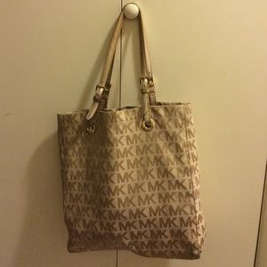 Michael kors bag 📍final reduction 📍