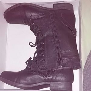 Perfect never worn black jaycer boots