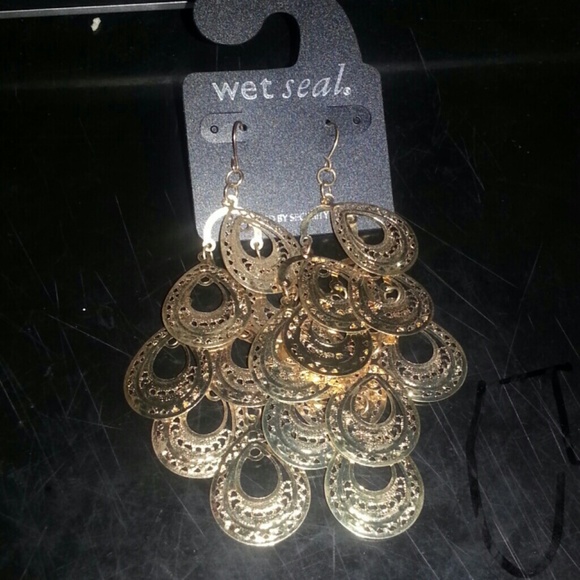 Wet Seal Jewelry - 🔰NWT🔰Earrings