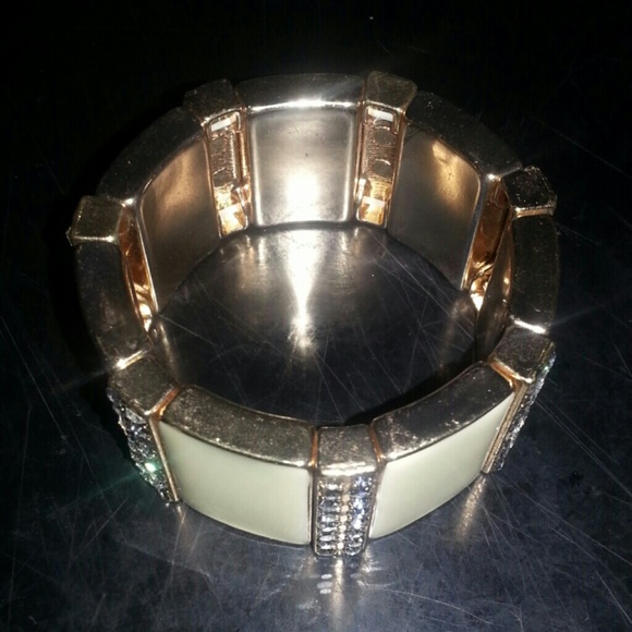 Cute Bracelet - Picture 3 of 3