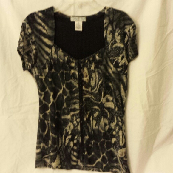 Animal Print Shirt - make an offer - Picture 2 of 4