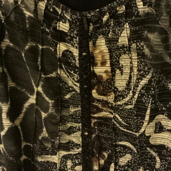 Animal Print Shirt - make an offer - Picture 3 of 4