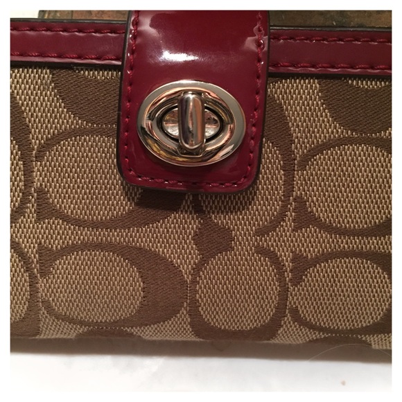 Authentic Coach Wallet - Picture 4 of 4
