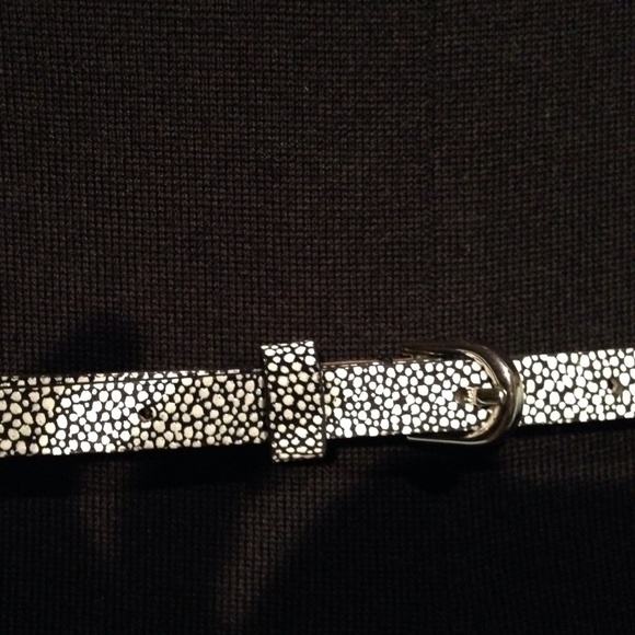 Black and white skinny belt - Picture 2 of 2