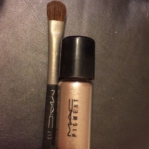 MAC pigment in Sunny Daze and MAC brush 213 BUNDLE