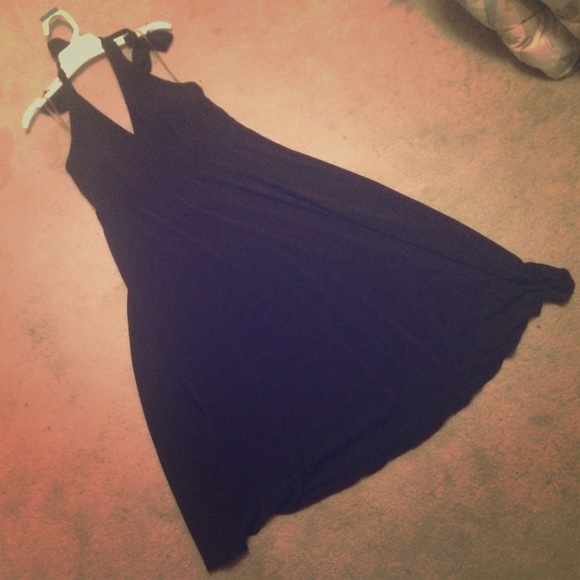 💥 Stretchy Black Halter Dress 💥