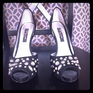 Nina New York Black Pump with Bling!