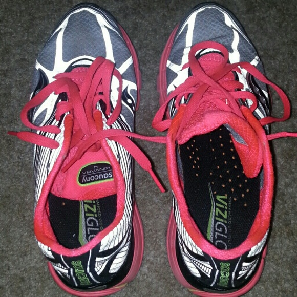 Saucony Viziglo Sneakers!