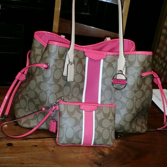 Coach purse and wristlet