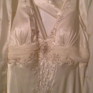 Brand new wedding gown