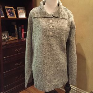 Black & gray tweed cable knit sweater.