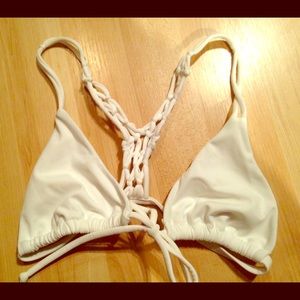NWOT XS Victoria's Secret white bikini top