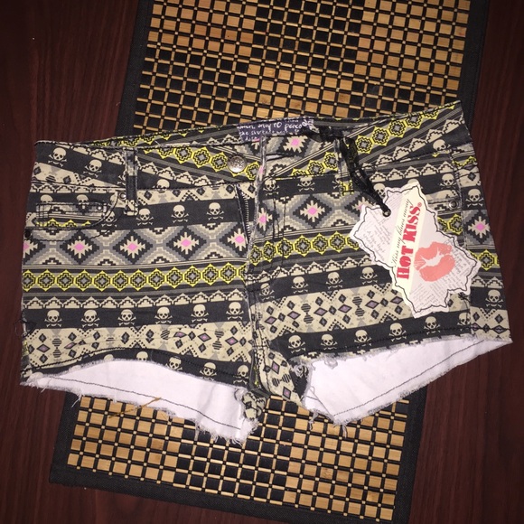 Size 5 ️fashion shorts