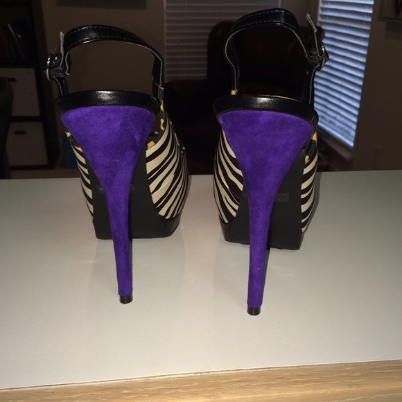 GUESS <3 - Picture 3 of 4