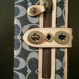 Coach wallet - New