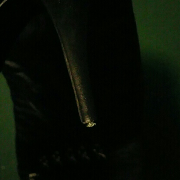 Boots - Picture 4 of 4