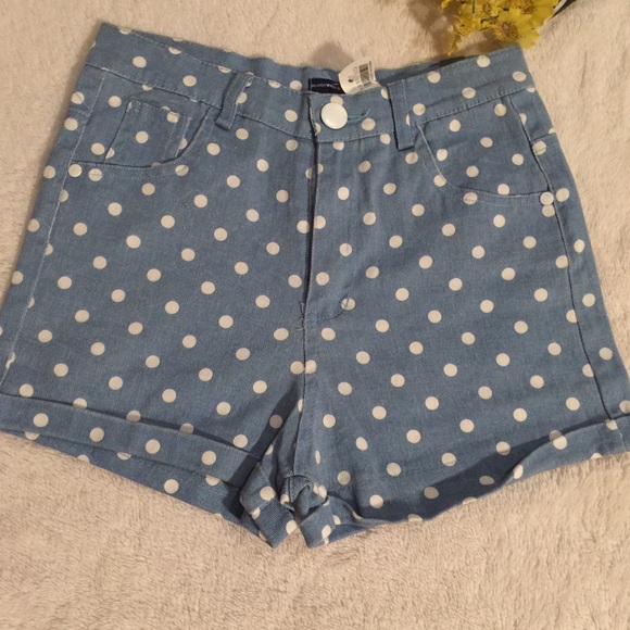 🎌BUNDLED🎌 Brandy Melville high waisted shorts - Picture 3 of 4