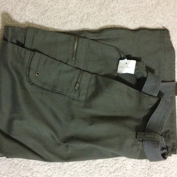 Army green long skirt - Picture 3 of 4