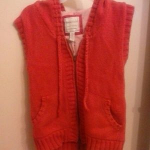 Herritage sweater vest with hood