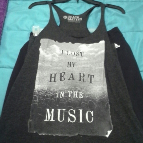 XL hot topic tank top