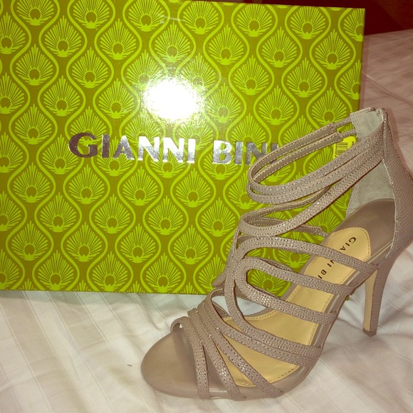 Gianni Bini brand new toupee heels