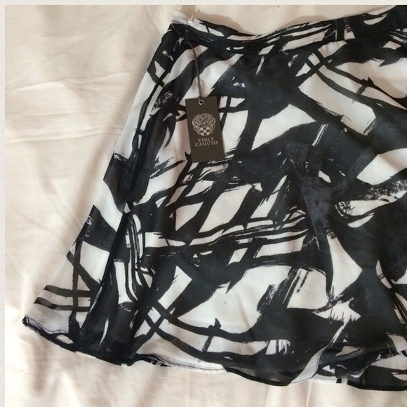 Vince Camuto Dresses & Skirts - ✨Vince Camuto✨ New black and white skirt