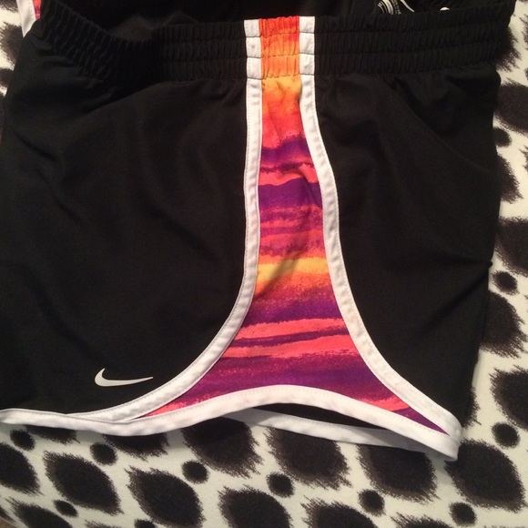 Nike shorts - Picture 2 of 4