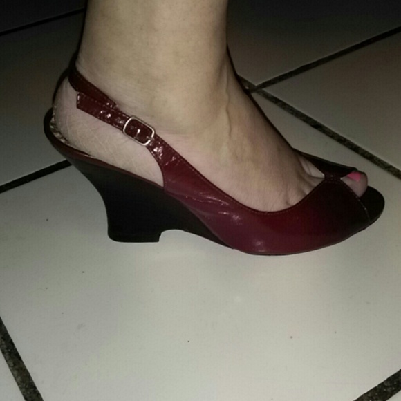 Nice wine red wedge