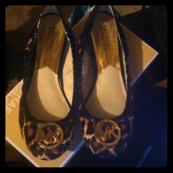 Michael Kors cheetah flats