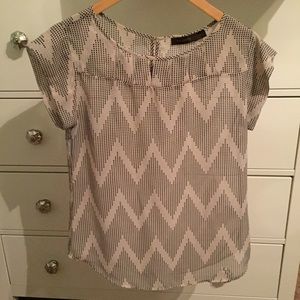 Chevron short-sleeved blouse