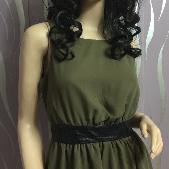 NWOT Olive Green Open Back Short Dress. - Picture 2 of 4