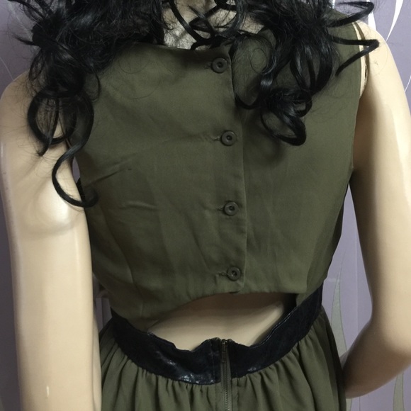 NWOT Olive Green Open Back Short Dress. - Picture 4 of 4