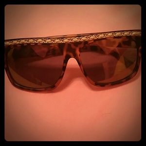 Leopard print sunglasses