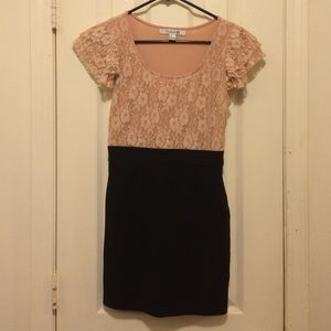 Cute light pink and black dress!!