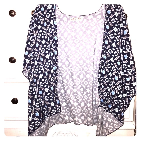 Blue pattern kimono - Picture 1 of 4